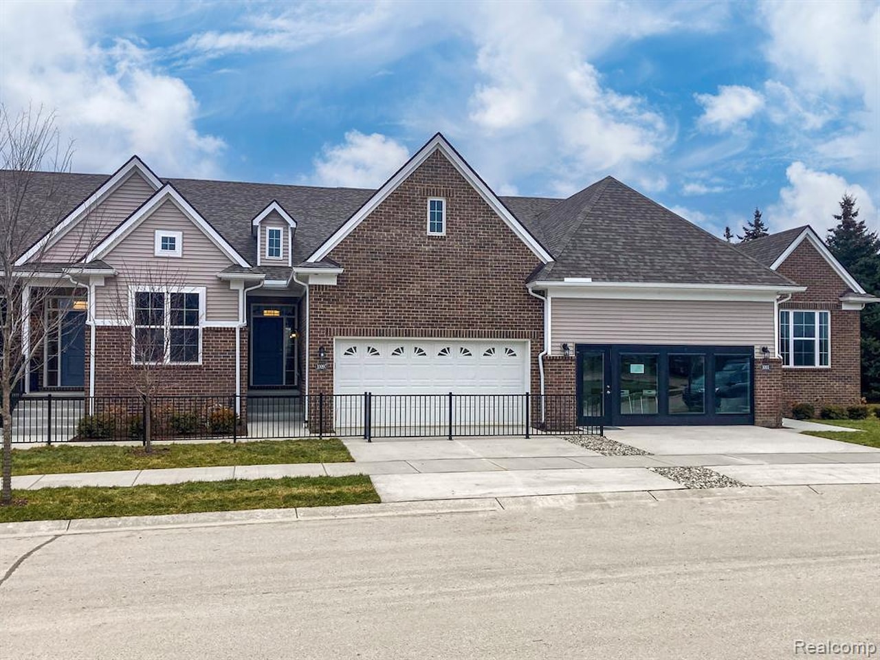 2209 Chase Dr #101 in Hartland Twp, MI