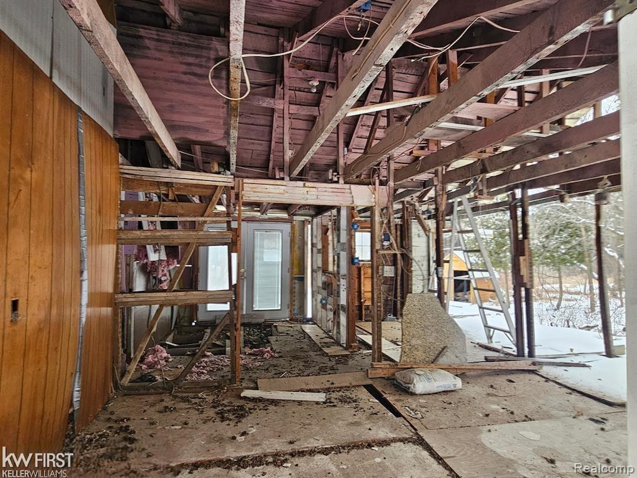 7415 Linden Rd in Tyrone Twp, MI Photo 8