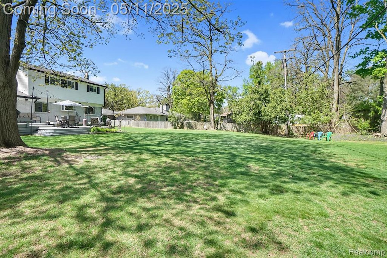 430 Chester Ct in South Lyon, MI Photo 11