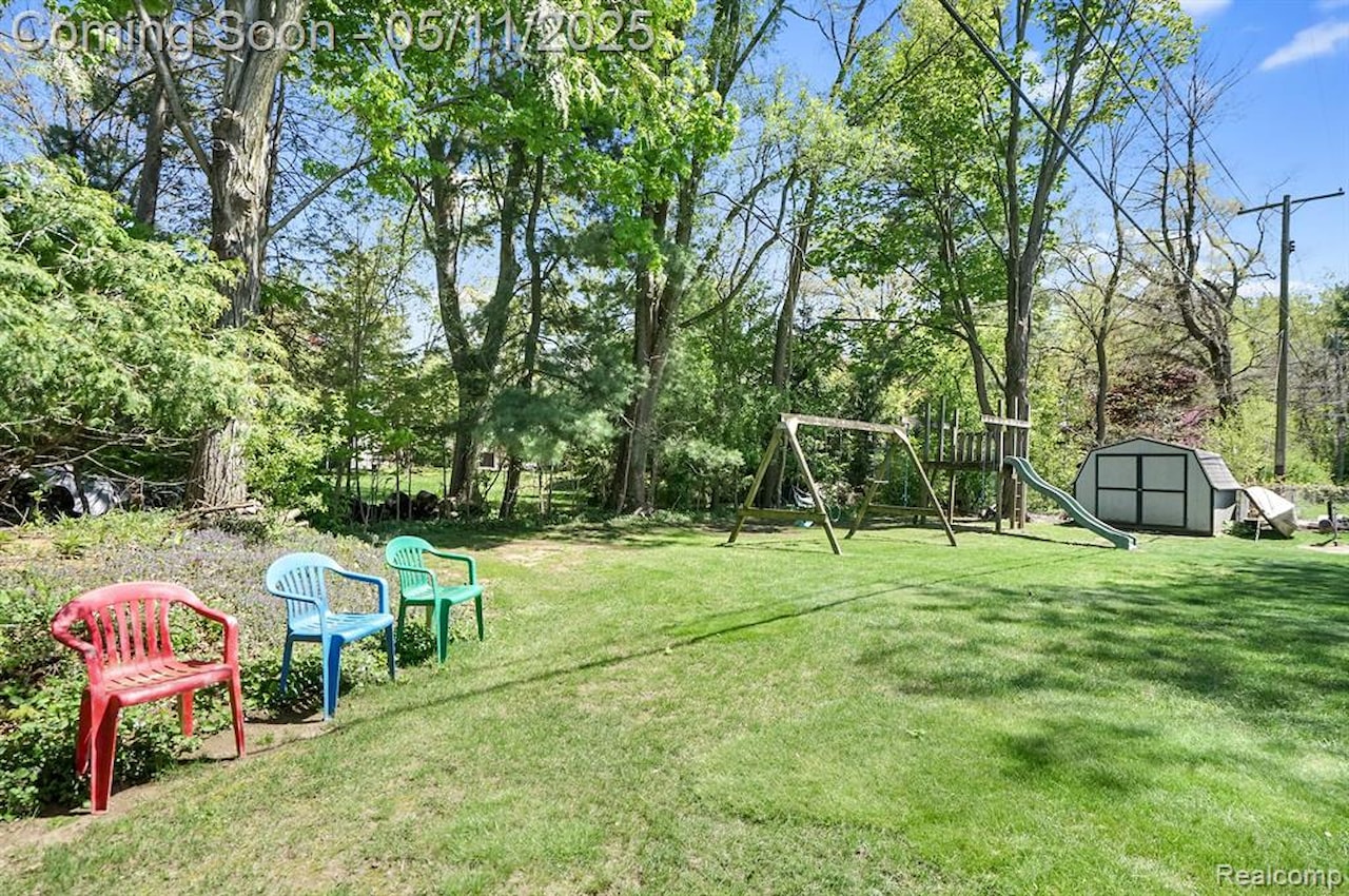 430 Chester Ct in South Lyon, MI Photo 13