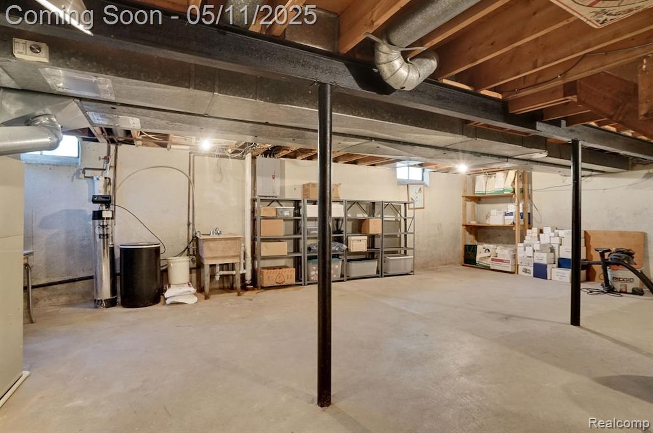 430 Chester Ct in South Lyon, MI Photo 48