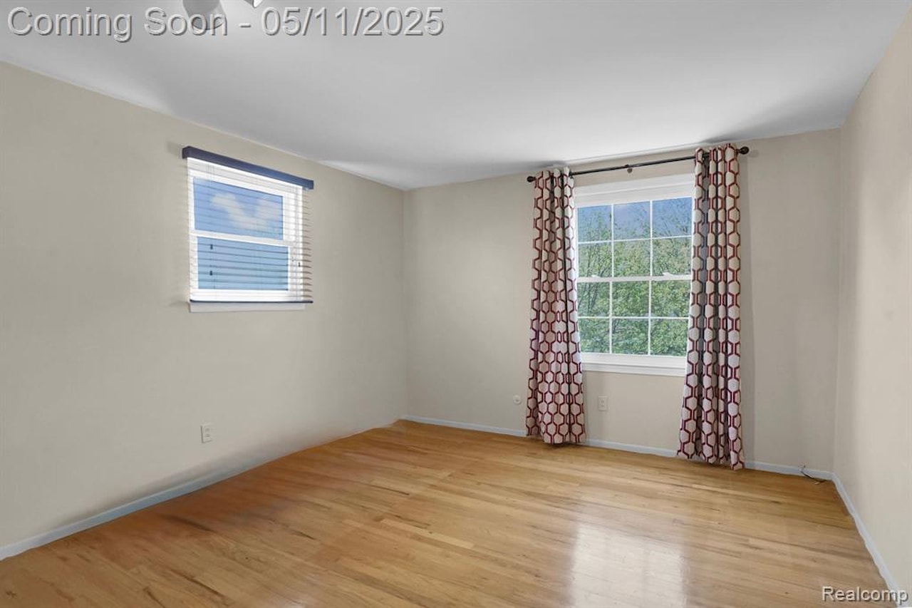 430 Chester Ct in South Lyon, MI Photo 35