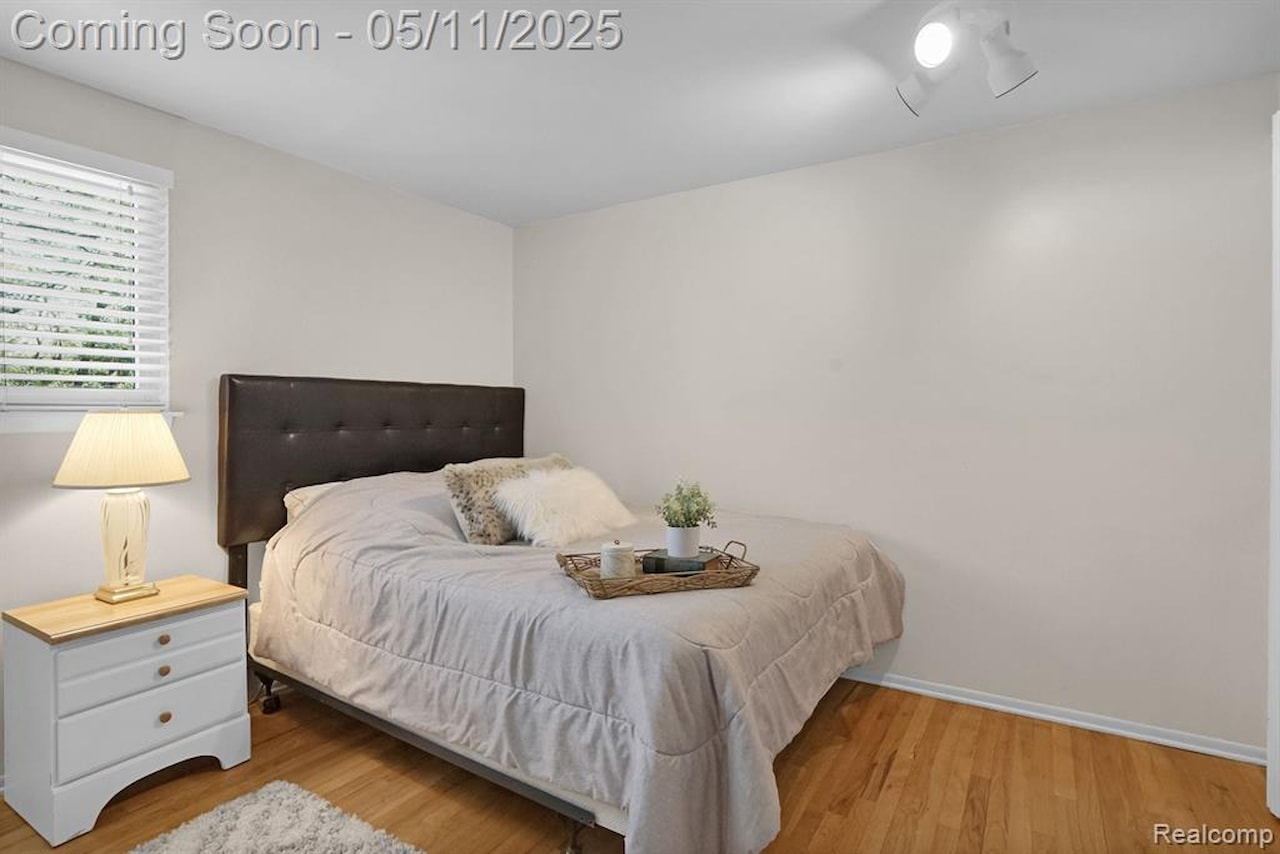 430 Chester Ct in South Lyon, MI Photo 37