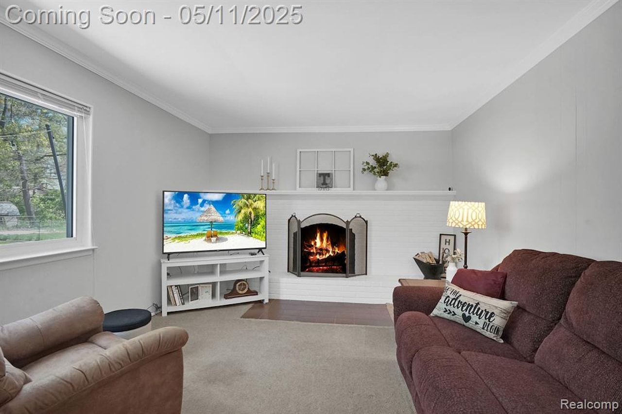 430 Chester Ct in South Lyon, MI Photo 29