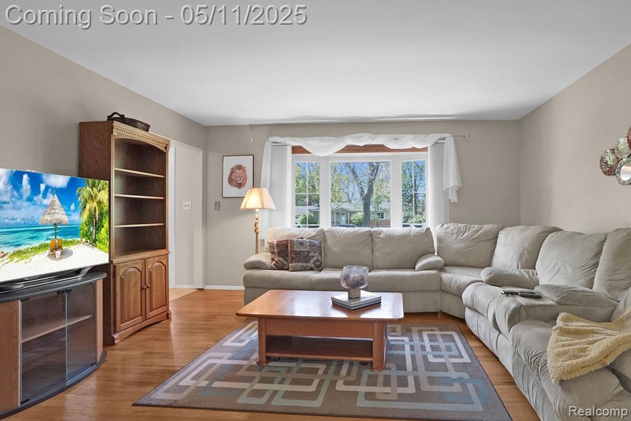 430 Chester Ct in South Lyon, MI Photo 31
