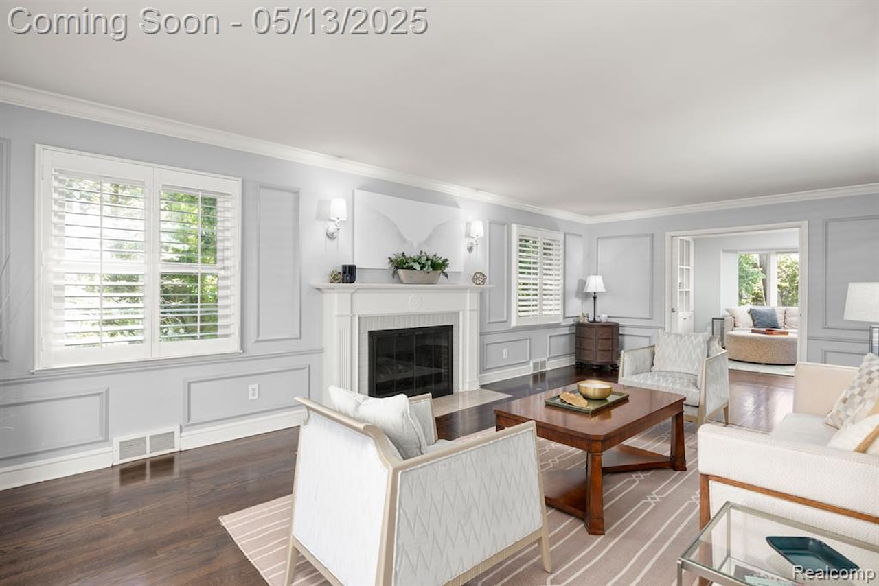 229 Clifton Rd in Bloomfield Twp, MI Photo 5