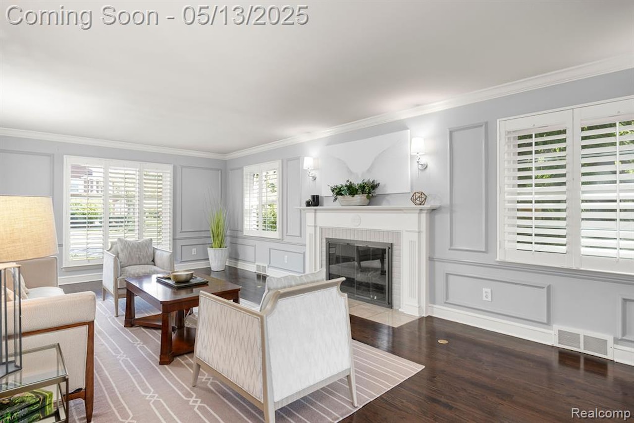 229 Clifton Rd in Bloomfield Twp, MI Photo 7