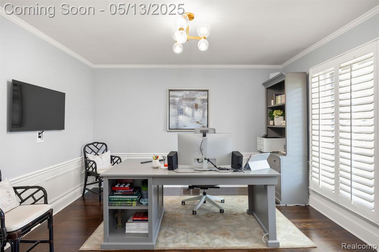 229 Clifton Rd in Bloomfield Twp, MI Photo 8