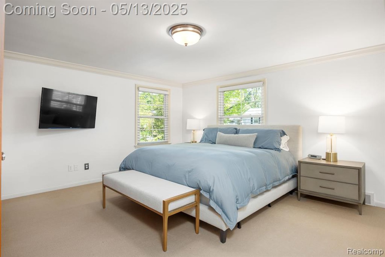229 Clifton Rd in Bloomfield Twp, MI Photo 19