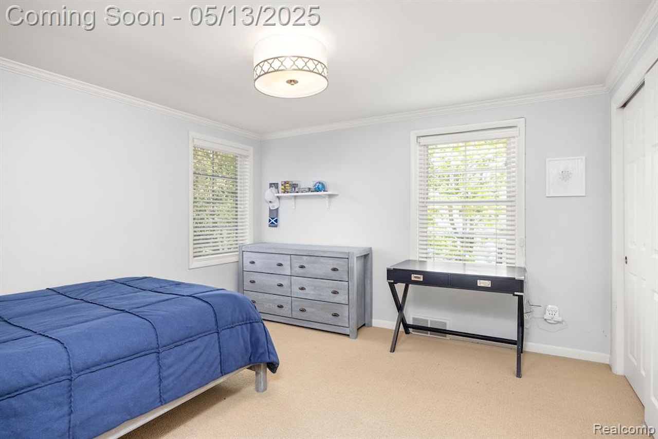 229 Clifton Rd in Bloomfield Twp, MI Photo 22