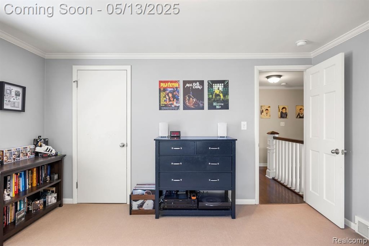 229 Clifton Rd in Bloomfield Twp, MI Photo 27