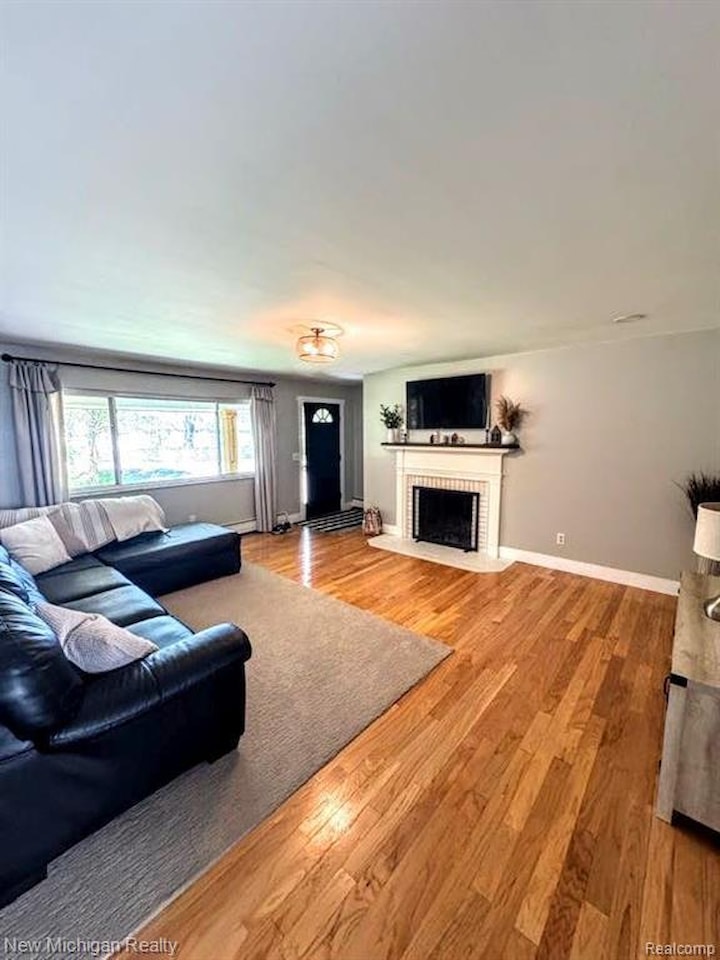 1875 Gray Rd in Genoa Twp, MI Photo 9