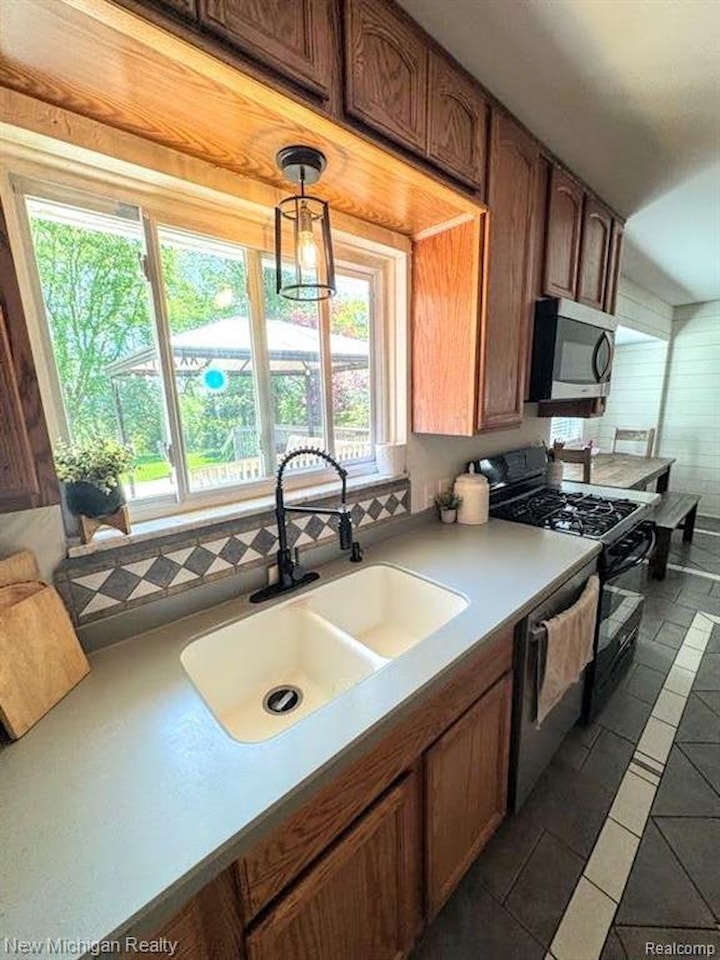 1875 Gray Rd in Genoa Twp, MI Photo 17