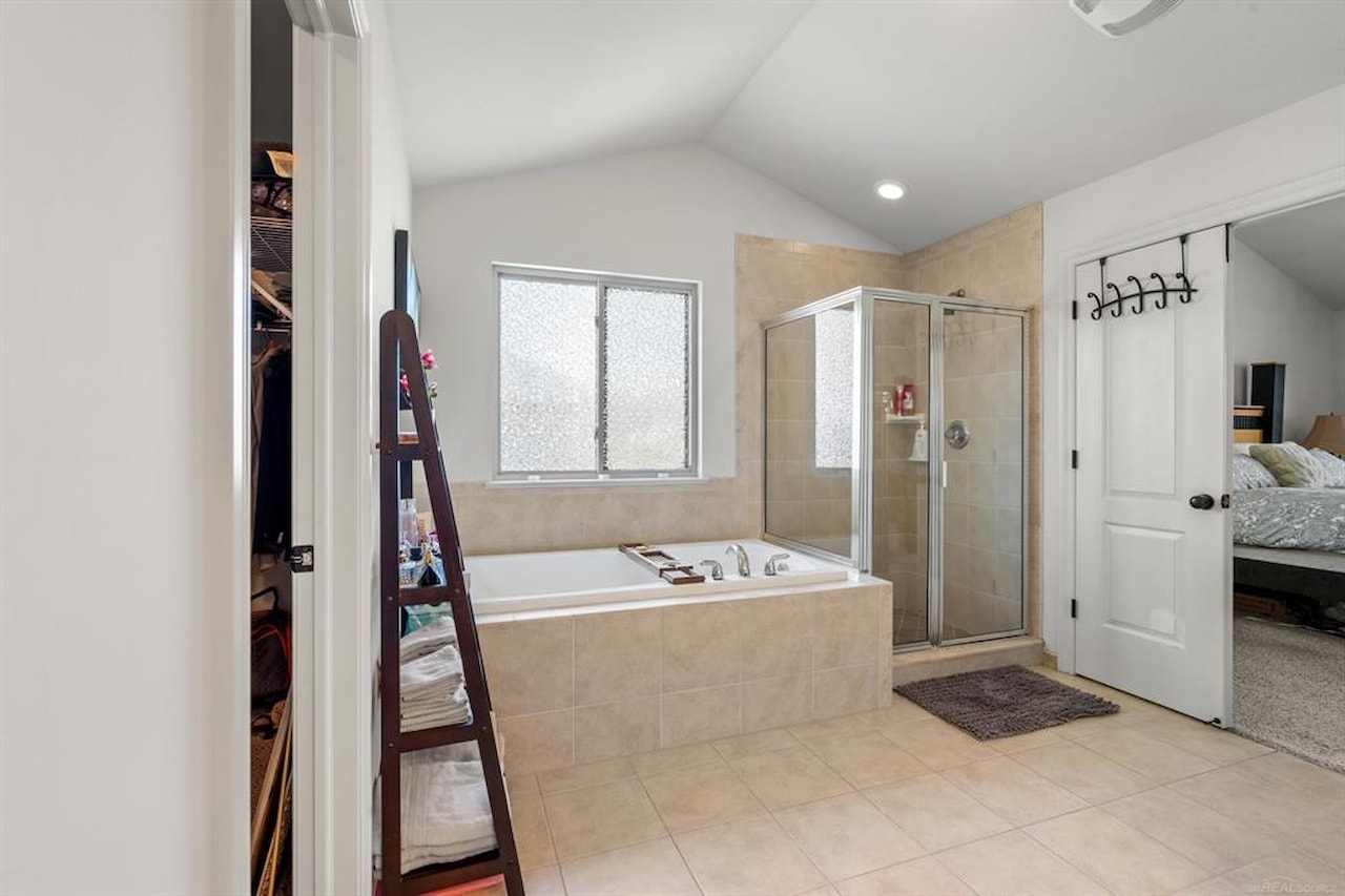717 Dennison Ct in Oakland Twp, MI Photo 35