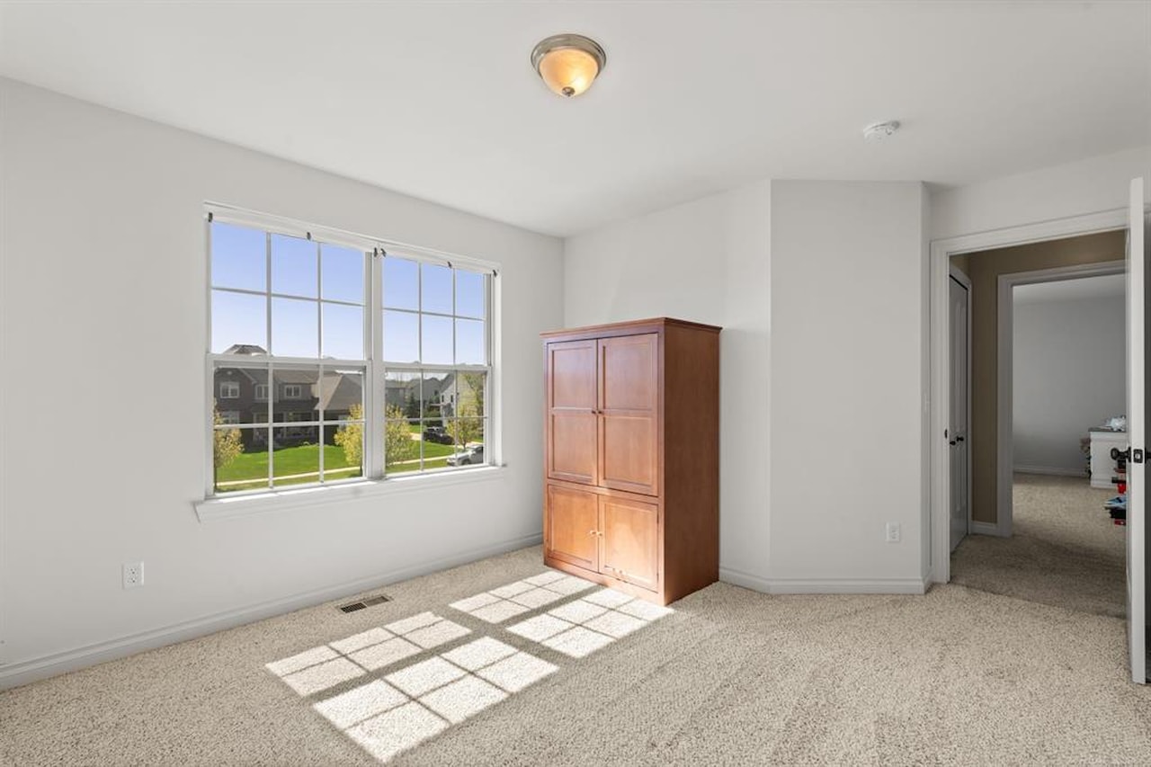 717 Dennison Ct in Oakland Twp, MI Photo 40