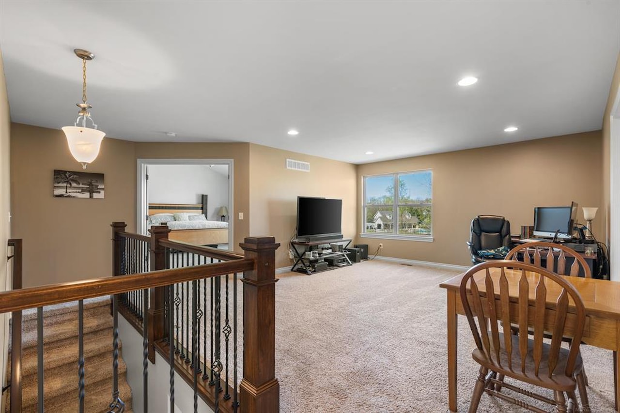 717 Dennison Ct in Oakland Twp, MI Photo 42