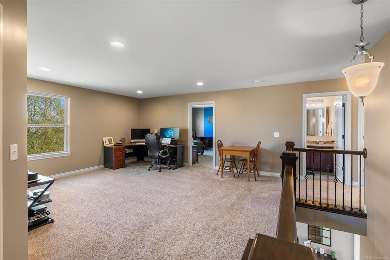 717 Dennison Ct in Oakland Twp, MI Photo 43