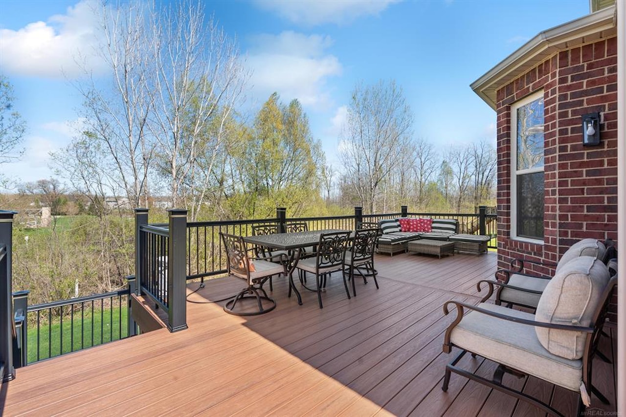 717 Dennison Ct in Oakland Twp, MI Photo 51
