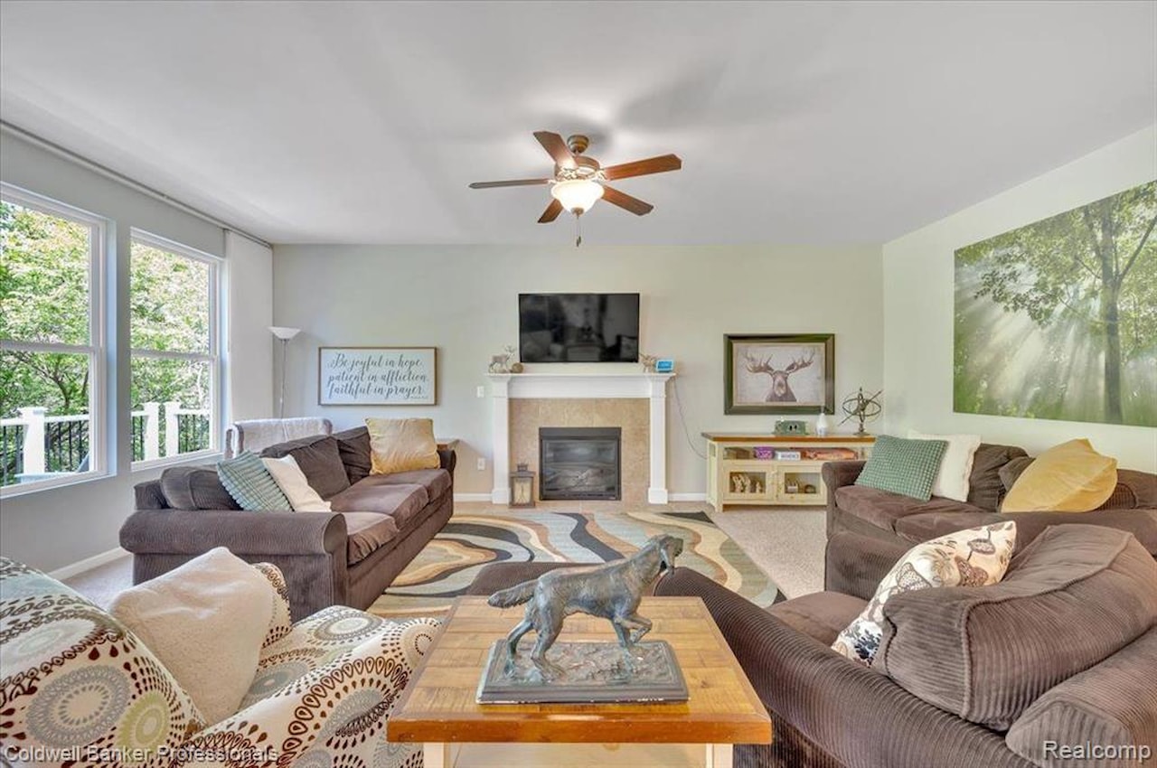 1060 Tinley Blvd in Oxford Twp, MI Photo 15