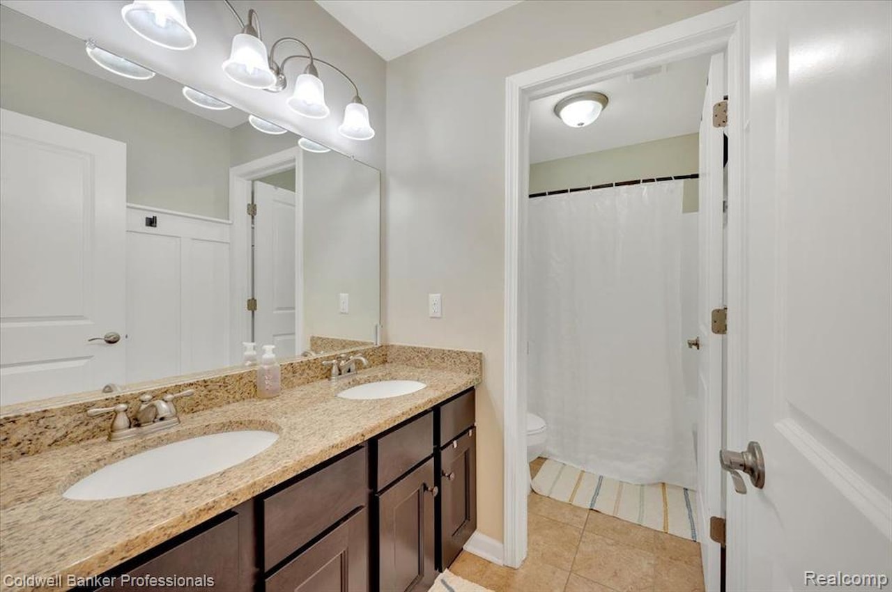 1060 Tinley Blvd in Oxford Twp, MI Photo 31