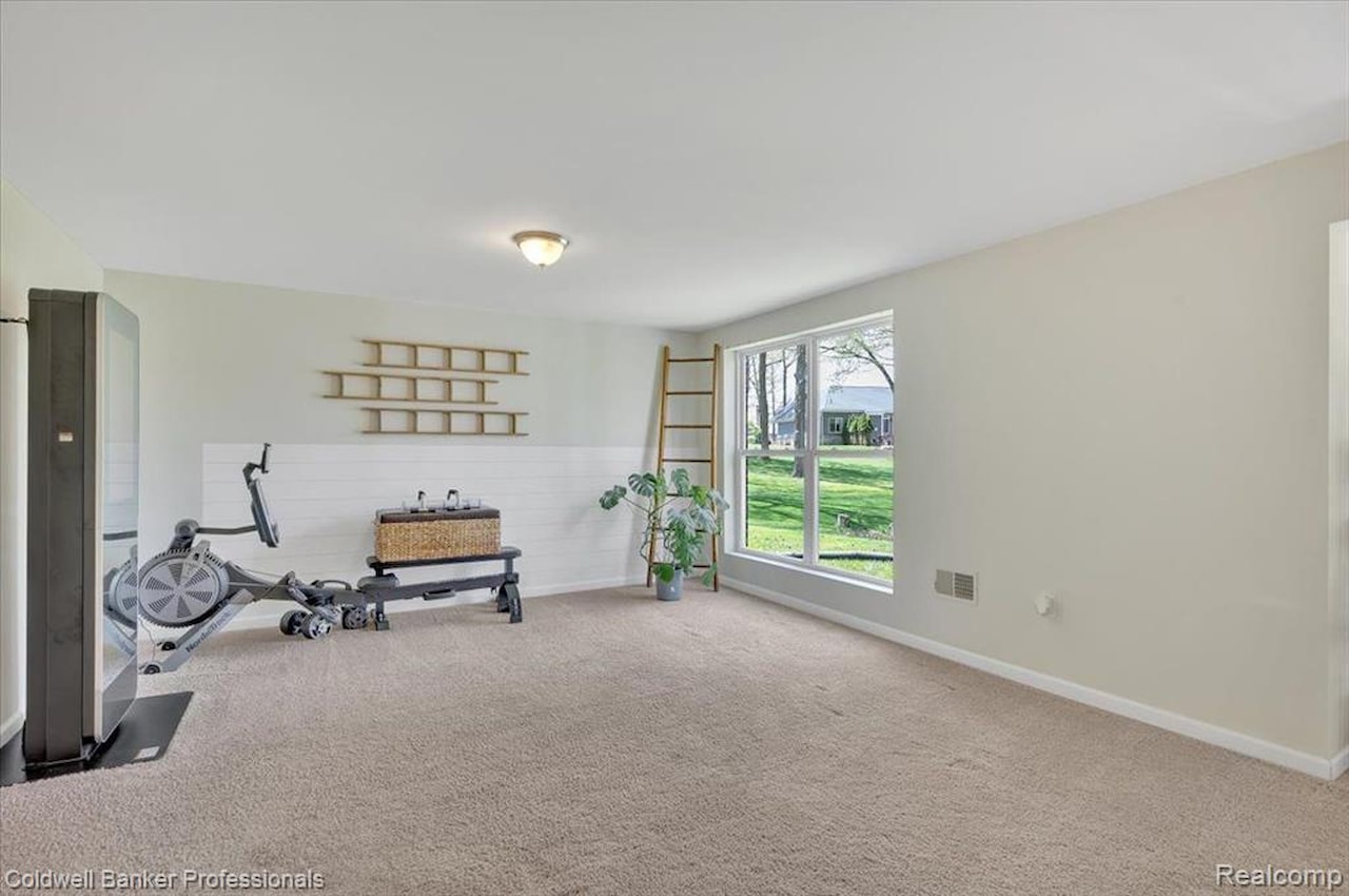 1060 Tinley Blvd in Oxford Twp, MI Photo 35