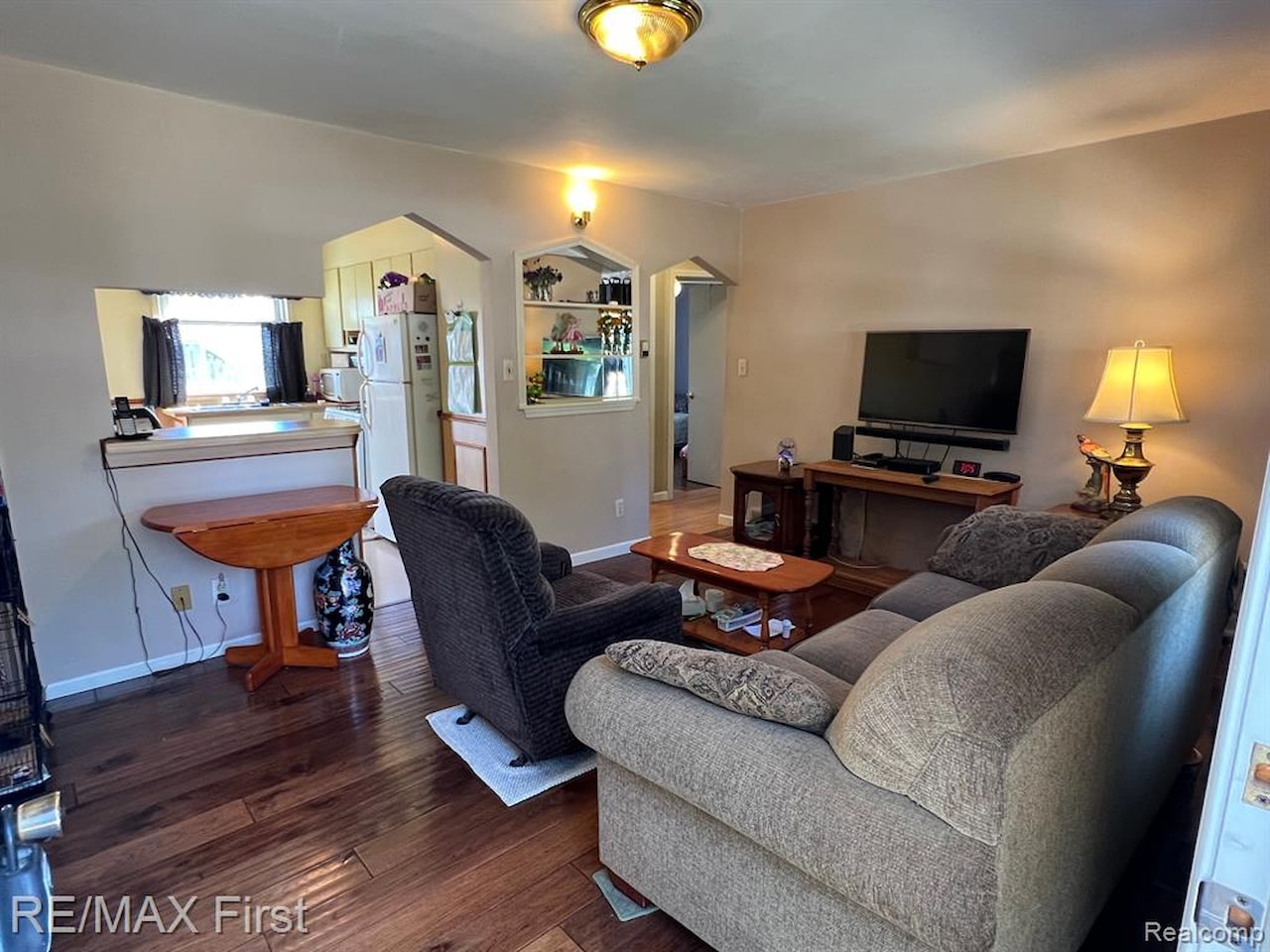 1452 E Madge Ave in Hazel Park, MI Photo 7