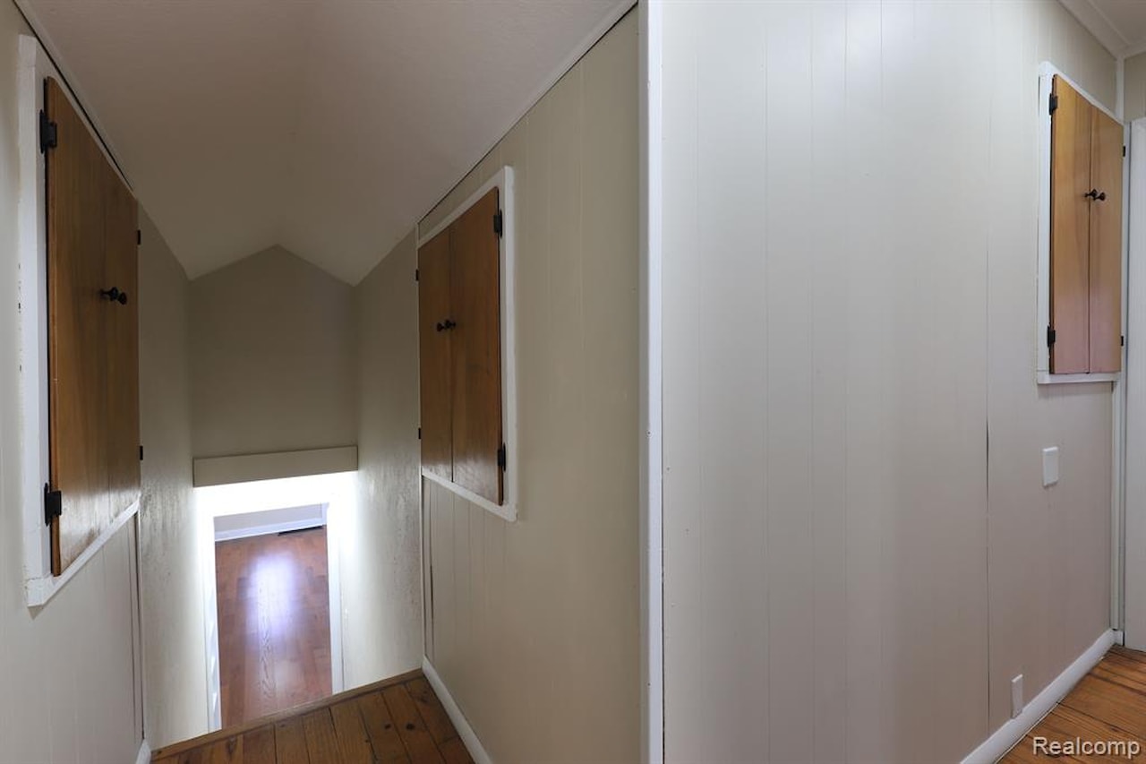 133 Avon Dr in Bedford Twp, MI Photo 33