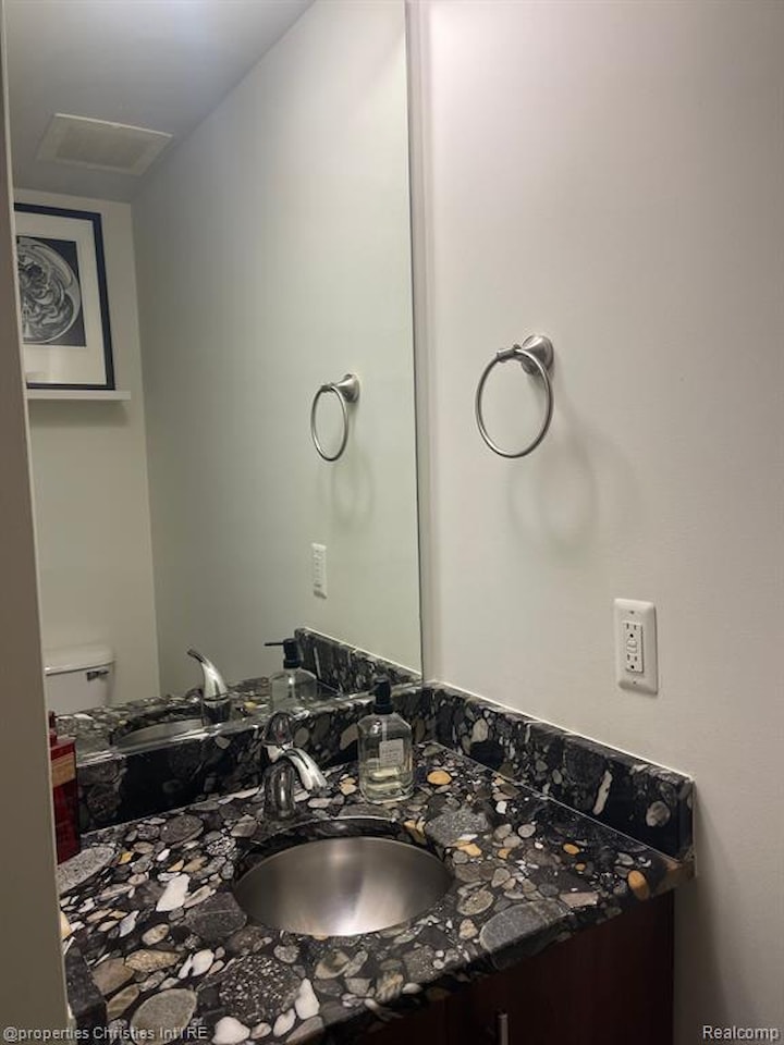 300 Hamilton St #Apt 105 in Plymouth, MI Photo 5