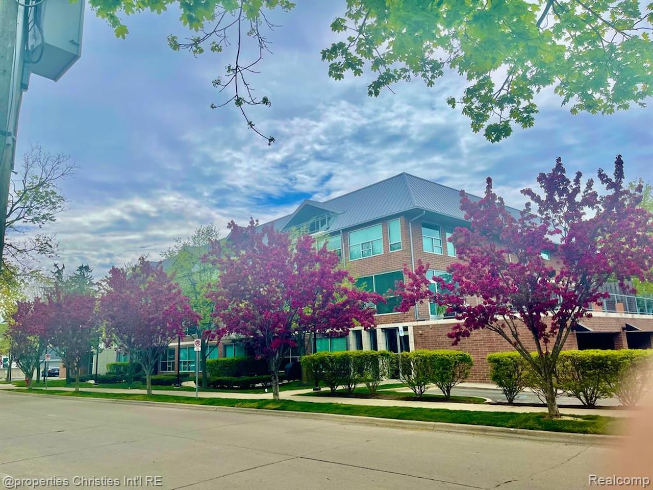 300 Hamilton St #Apt 105 in Plymouth, MI Photo 25