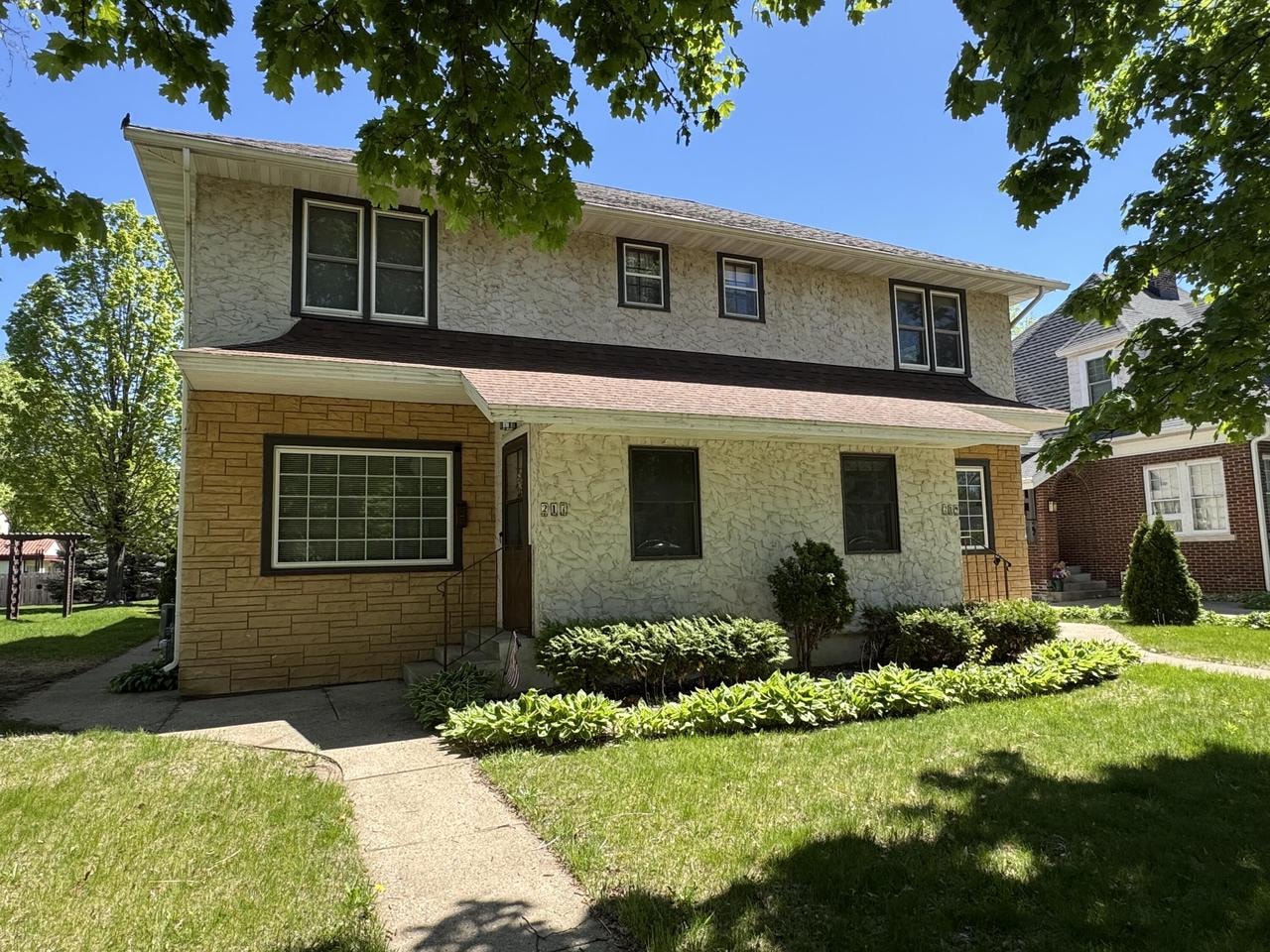 *りー* 217-219 19th Street South La Crosse, WI 54601 | MLS METRO1917377