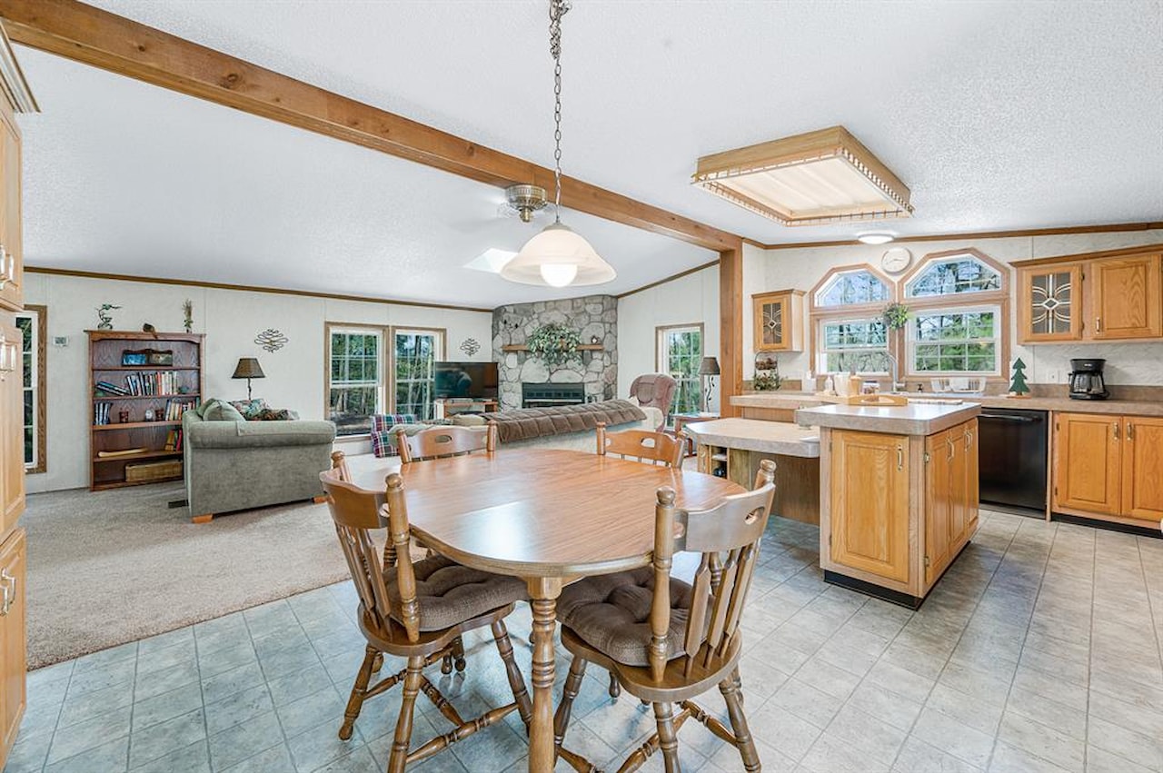 19251 Indian Dr in Green Twp, MI Photo 12