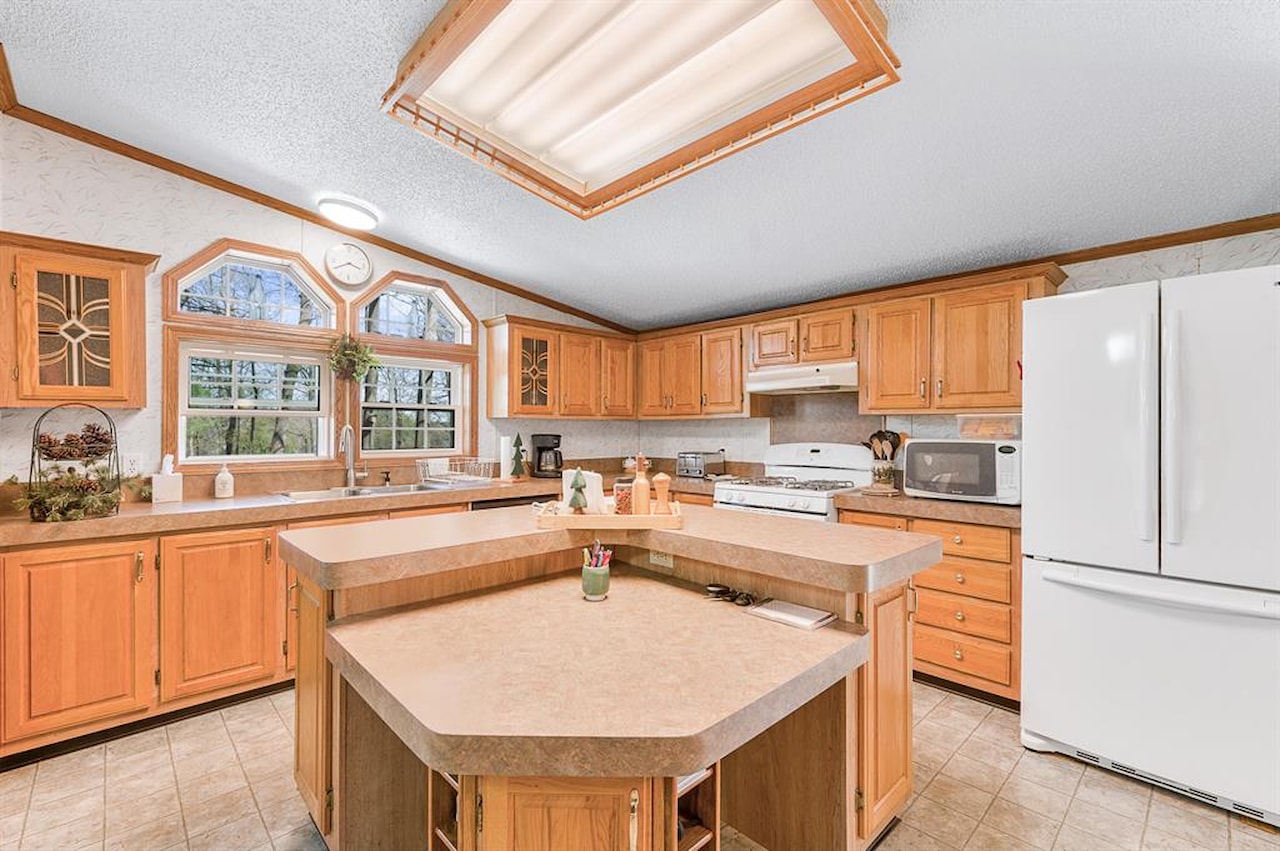 19251 Indian Dr in Green Twp, MI Photo 13