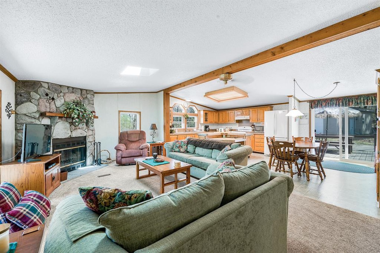 19251 Indian Dr in Green Twp, MI Photo 15