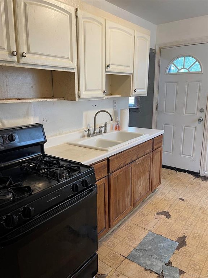 11280 Maxwell Ave in Warren, MI Photo 2