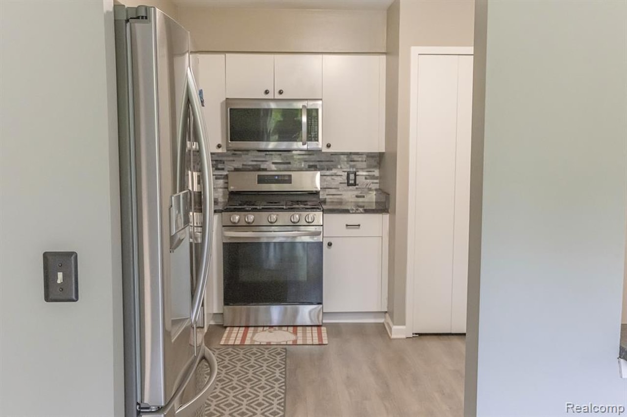 726 Hamilton in Rochester Hills, MI Photo 14