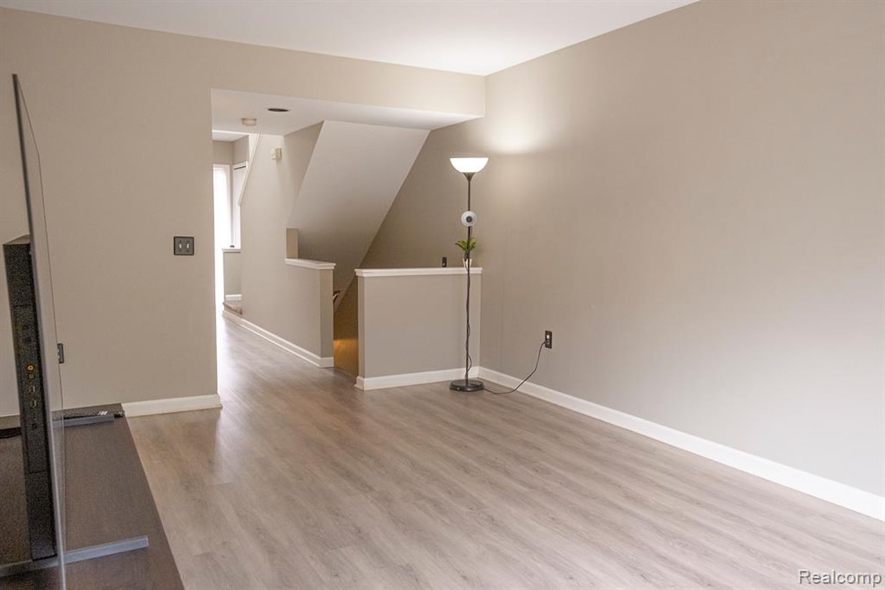 726 Hamilton in Rochester Hills, MI Photo 11