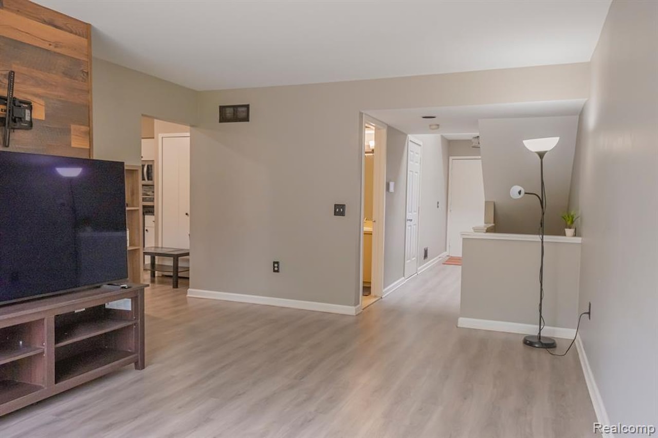 726 Hamilton in Rochester Hills, MI Photo 19
