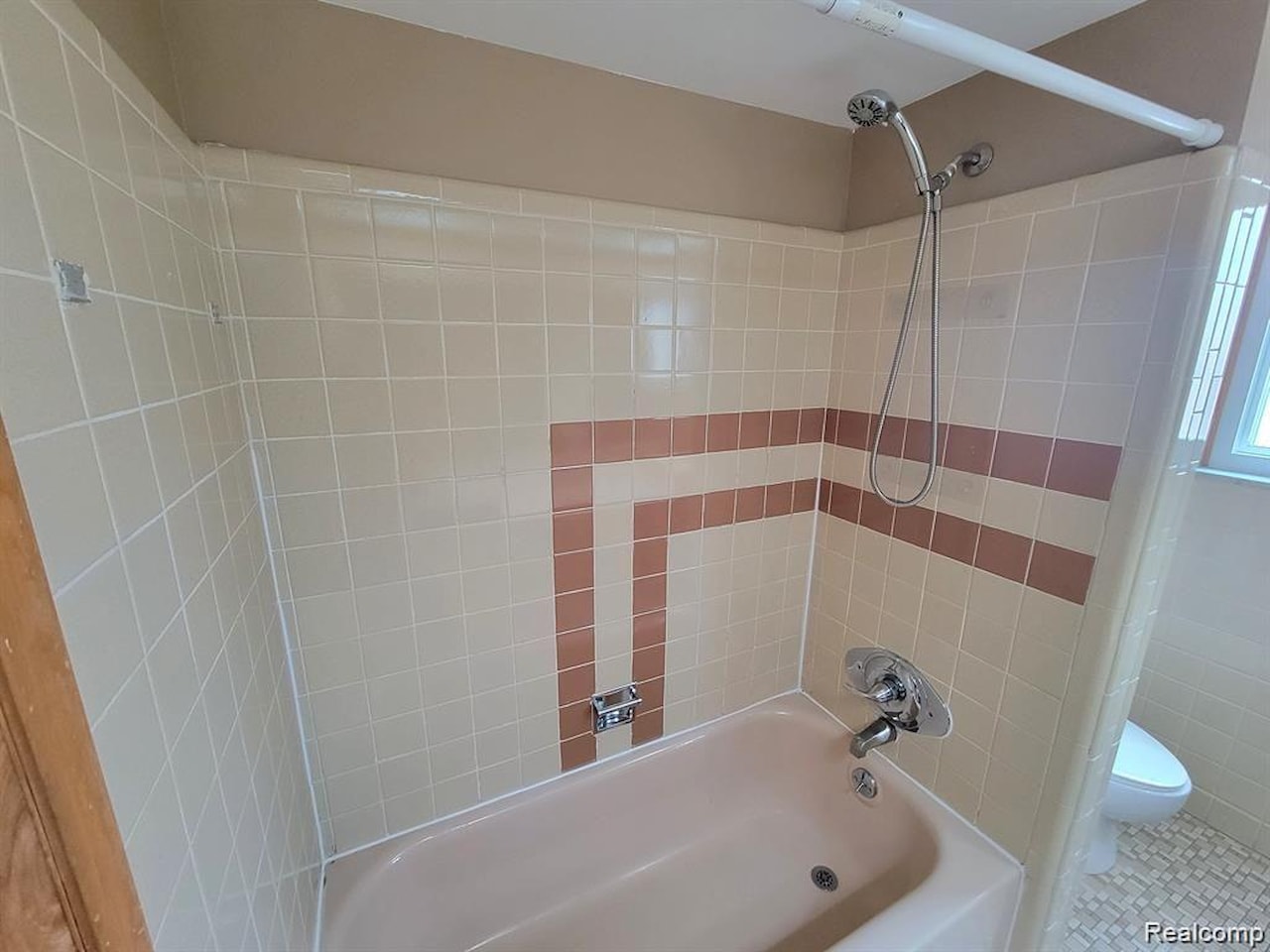 28142 Liberty Dr in Warren, MI Photo 16