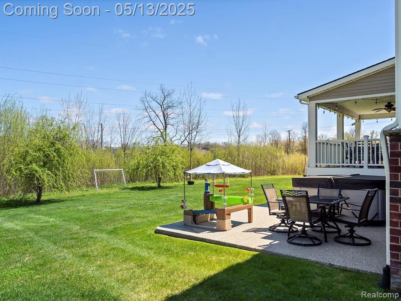 889 Appleton in Oakland Twp, MI Photo 11
