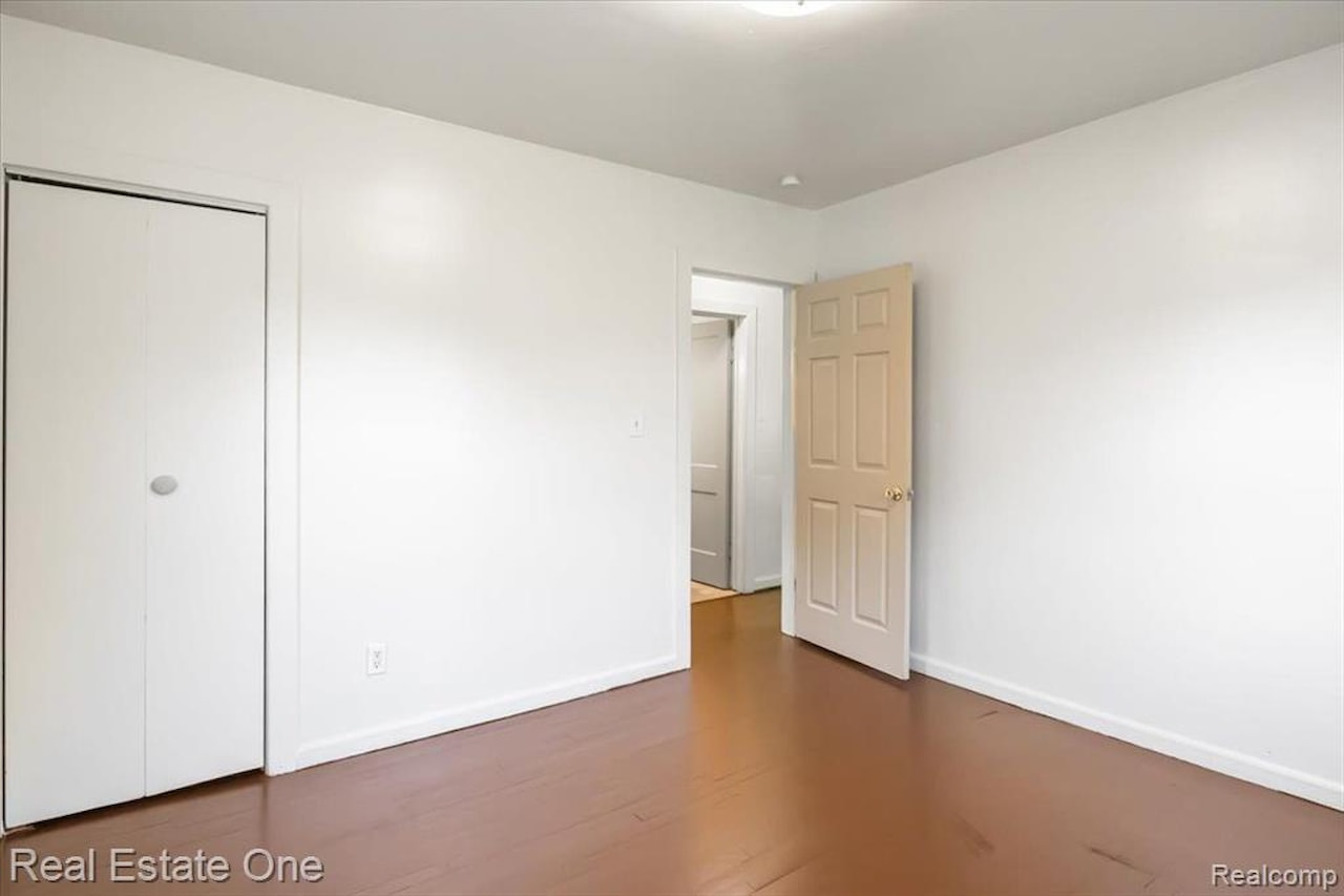 12855 Couwlier Ave in Warren, MI Photo 15