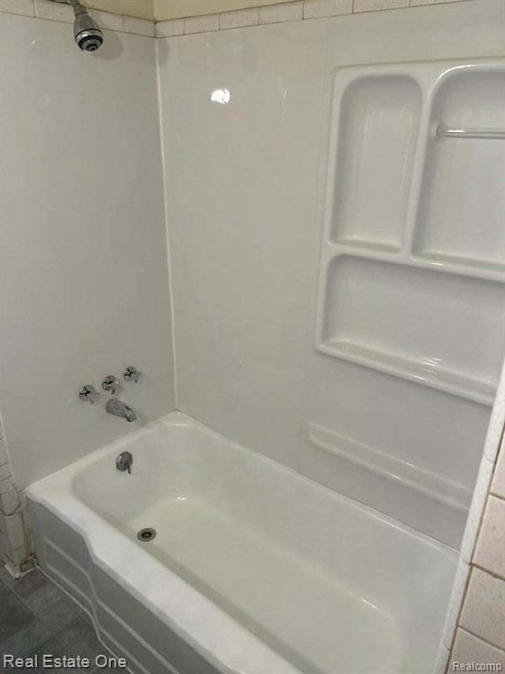12855 Couwlier Ave in Warren, MI Photo 12