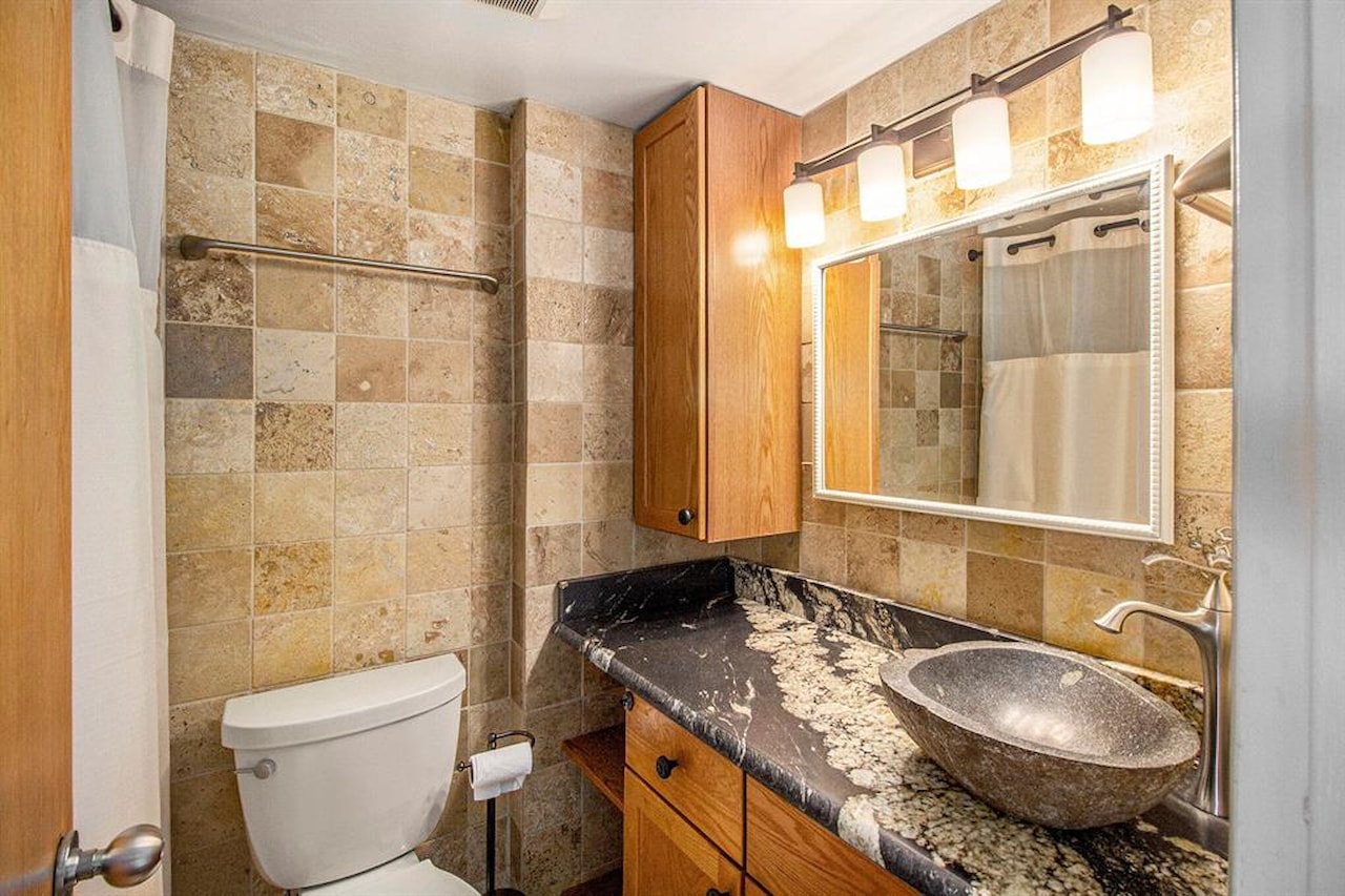 555 E William St #25J in Ann Arbor, MI Photo 14
