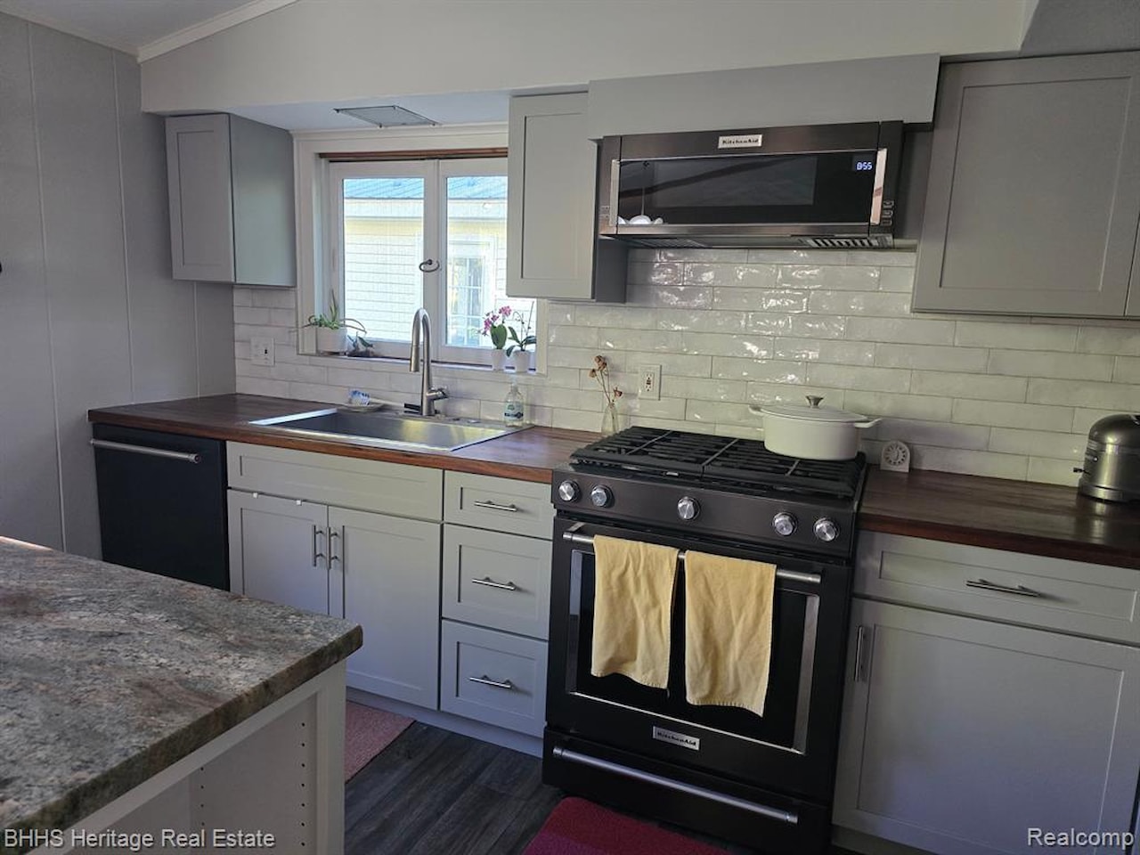 504 Union St in Fenton, MI Photo 12