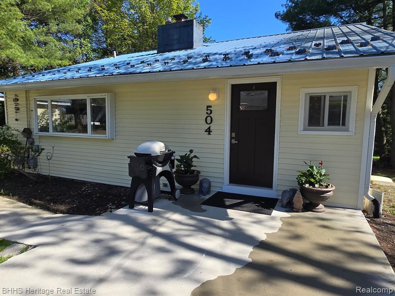 504 Union St in Fenton, MI Photo 3