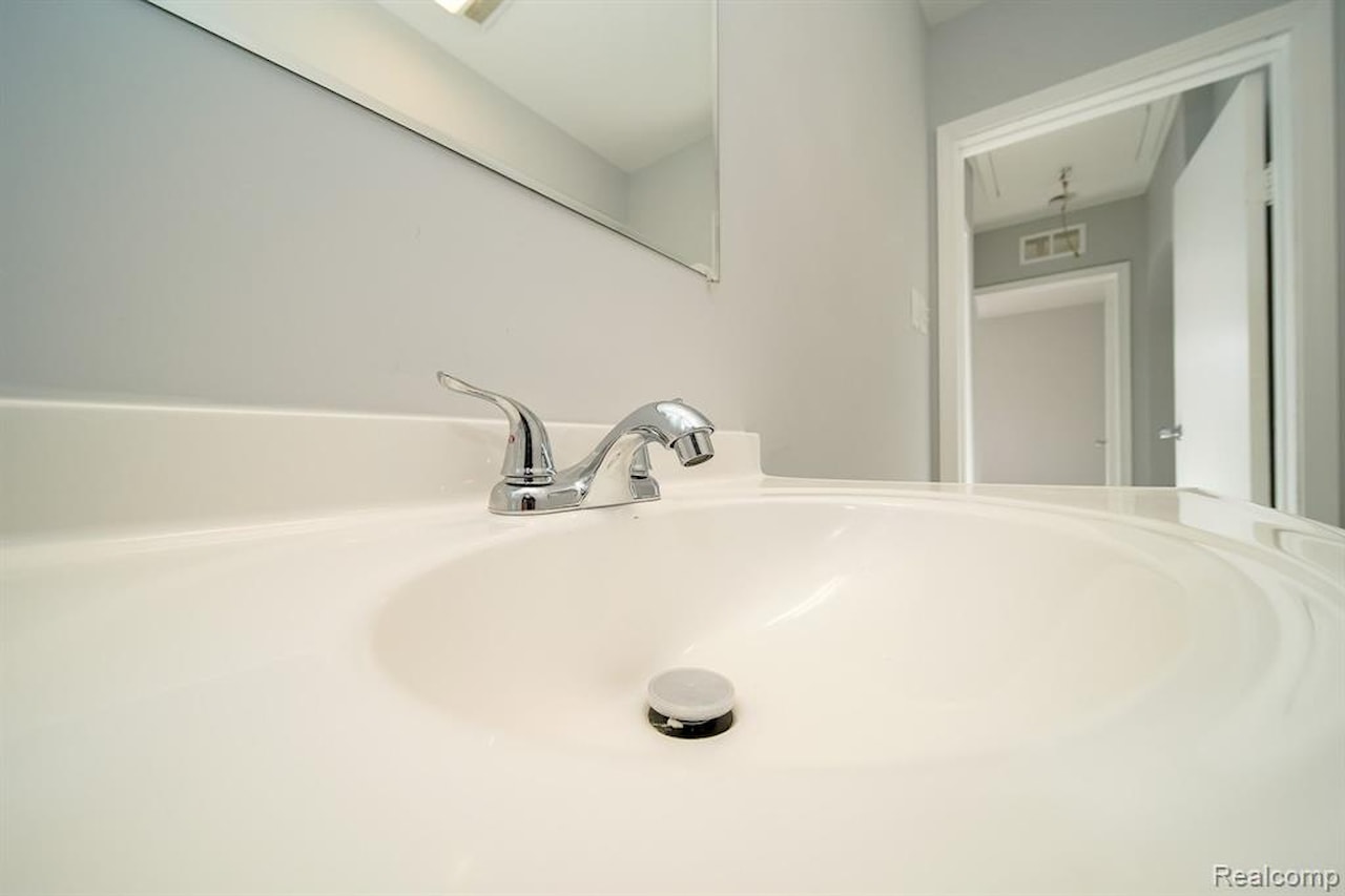 967 Keith St in Oxford Twp, MI Photo 41