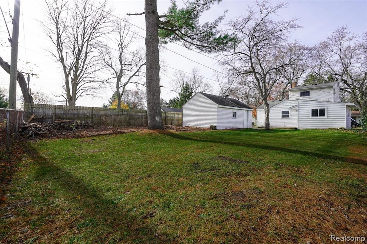 967 Keith St in Oxford Twp, MI Photo 64
