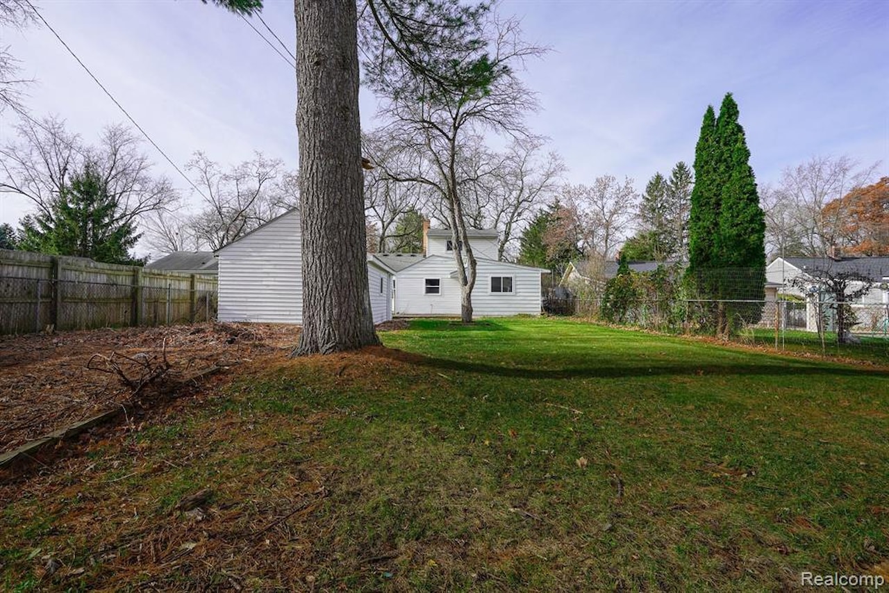 967 Keith St in Oxford Twp, MI Photo 63
