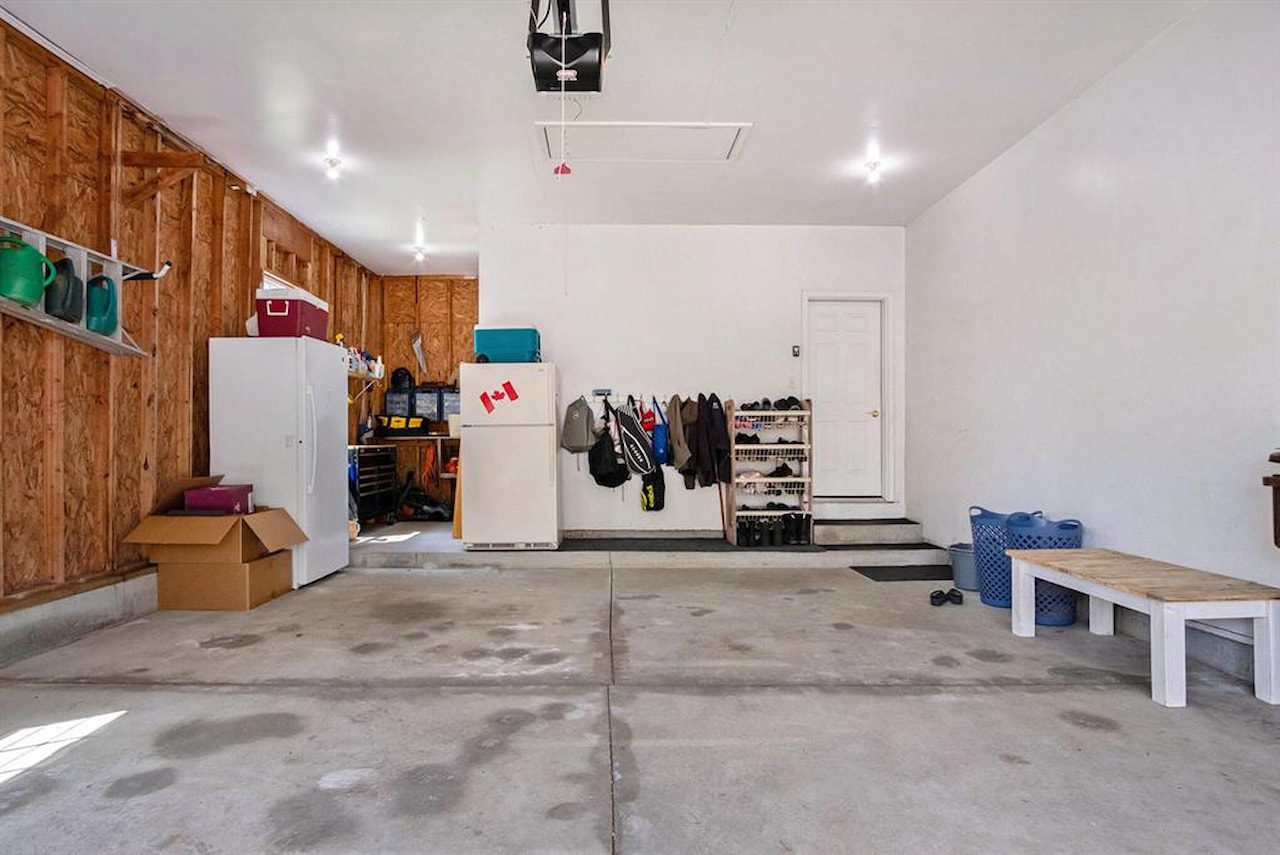 930 NE Mccabe Ave in Ada Twp, MI Photo 34