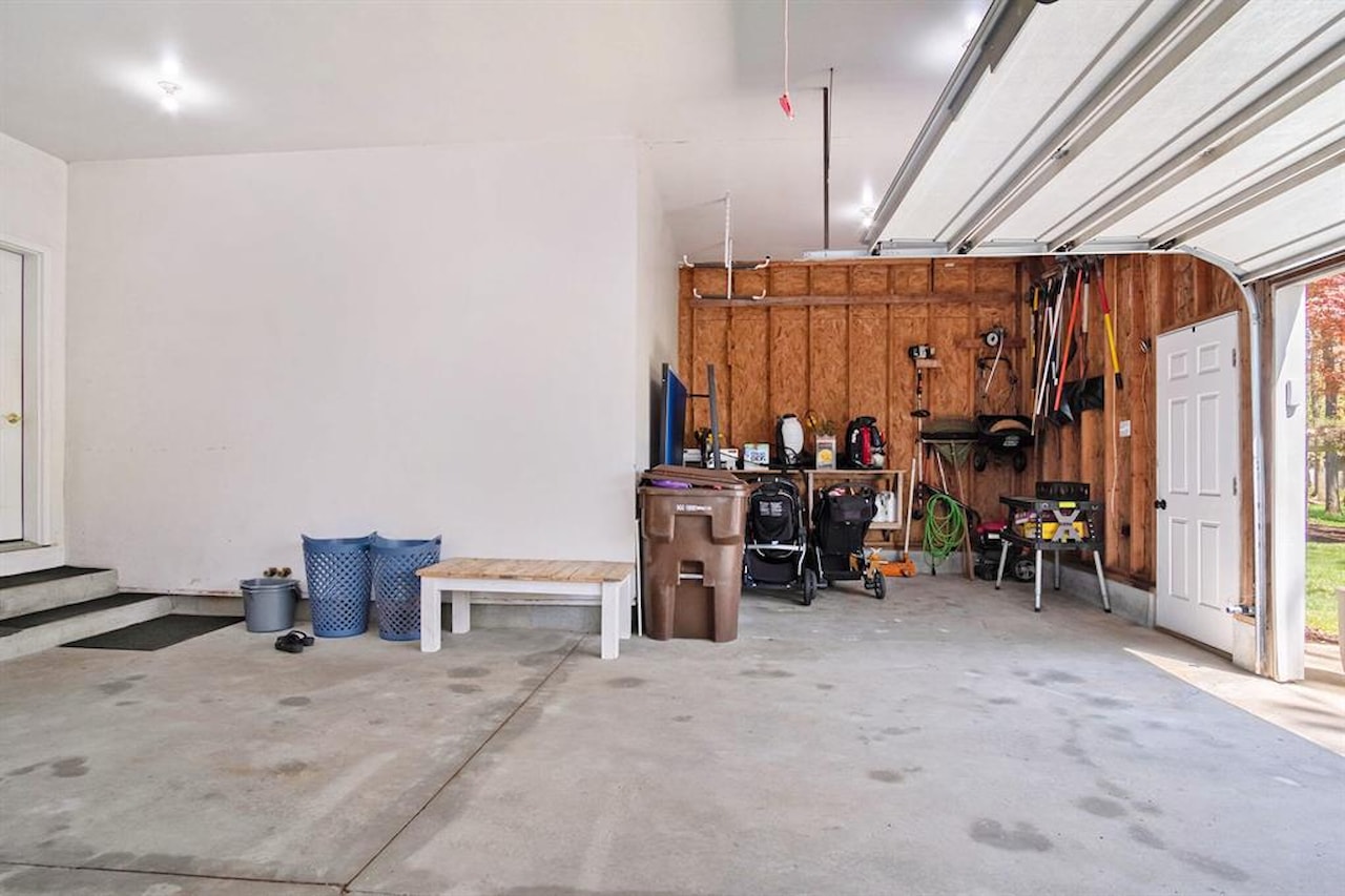 930 NE Mccabe Ave in Ada Twp, MI Photo 35