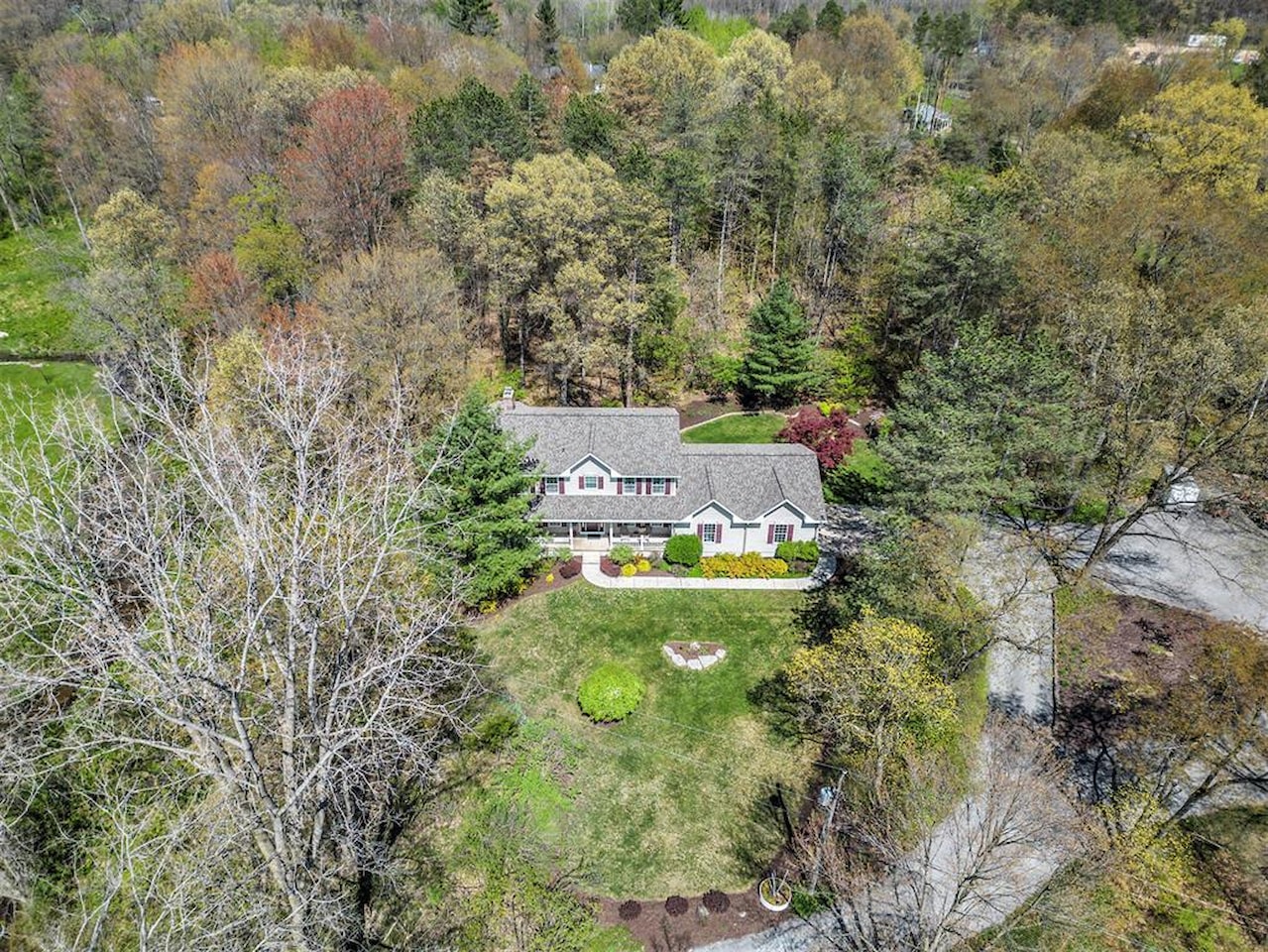 930 NE Mccabe Ave in Ada Twp, MI Photo 52
